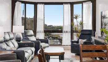 Country Club Plaza condo # 1213, Honolulu, Hawaii - photo 3 of 25