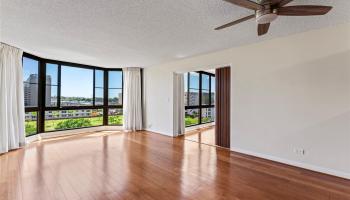 Country Club Plaza condo # 617, Honolulu, Hawaii - photo 2 of 25