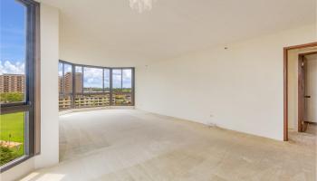 Country Club Plaza condo # 718, Honolulu, Hawaii - photo 4 of 25