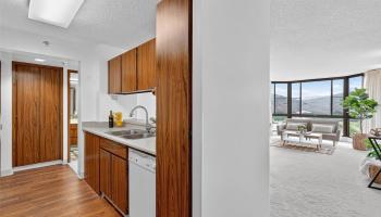 Country Club Plaza condo # 1202, Honolulu, Hawaii - photo 3 of 23