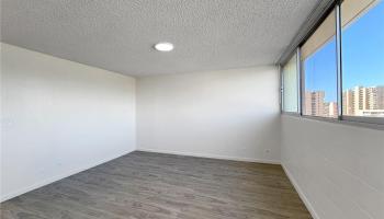 Royal Towers condo # 704, Honolulu, Hawaii - photo 2 of 14