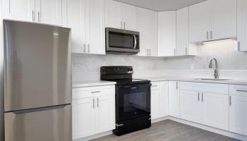 Royal Towers condo # 704, Honolulu, Hawaii - photo 4 of 14