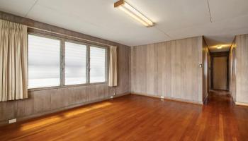 519  Panui St Liliha, Honolulu home - photo 2 of 25