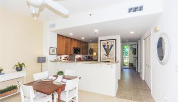 Colony at the Peninsula condo # 7211, Honolulu, Hawaii - photo 5 of 25