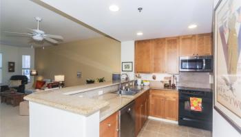 Colony at the Peninsula condo # 7211, Honolulu, Hawaii - photo 6 of 25