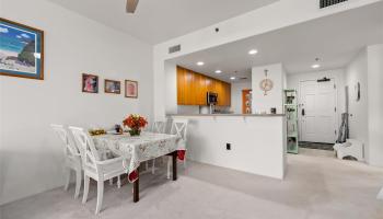 Colony at the Peninsula condo # 7216, Honolulu, Hawaii - photo 3 of 25