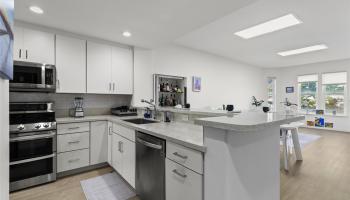 Colony at the Peninsula condo # 8107, Honolulu, Hawaii - photo 3 of 4