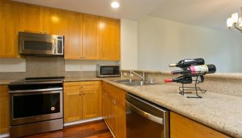 Colony at the Peninsula condo # 8311, Honolulu, Hawaii - photo 4 of 12