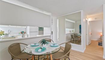 Fairway Gardens condo # 1201, Honolulu, Hawaii - photo 4 of 17