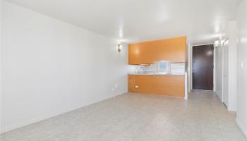 Fairway Gardens condo # 1208, Honolulu, Hawaii - photo 4 of 16