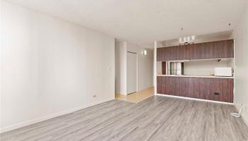 Fairway Gardens condo # 907, Honolulu, Hawaii - photo 5 of 18