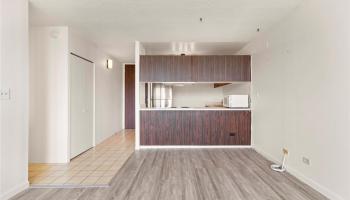 Fairway Gardens condo # 907, Honolulu, Hawaii - photo 6 of 18