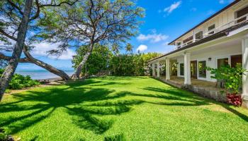 5245  Kalanianaole Hwy Aina Haina Beach, Diamond Head home - photo 3 of 25