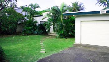 5251 Papai St Aina Haina Area, Diamond Head home - photo 2 of 3 5251 Papai St Aina Haina Area, Diamond Head home - photo 2 of 3