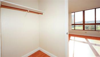 Plaza Landmark condo # 1005, Honolulu, Hawaii - photo 3 of 12