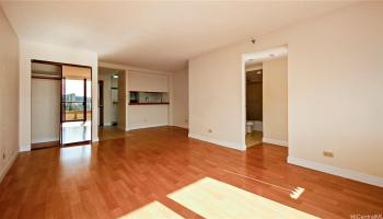 Plaza Landmark condo # 1005, Honolulu, Hawaii - photo 5 of 12