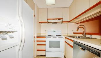 Plaza Landmark condo # 1005, Honolulu, Hawaii - photo 6 of 12