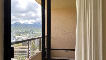 Plaza Landmark condo # 2109, Honolulu, Hawaii - photo 6 of 16