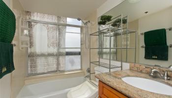 Plaza Landmark condo # 2302, Honolulu, Hawaii - photo 3 of 17