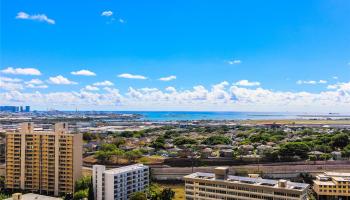 Plaza Landmark condo # 2502, Honolulu, Hawaii - photo 4 of 25