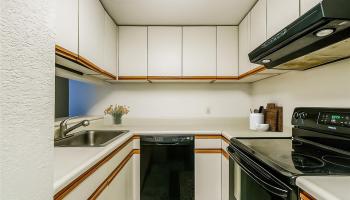 Plaza Landmark condo # 703, Honolulu, Hawaii - photo 4 of 19