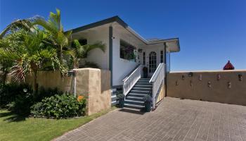 53-823  Kamehameha Hwy Punaluu, Kaneohe home - photo 3 of 25