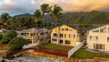 53-853  Kamehameha Hwy Hauula,  home - photo 1 of 25