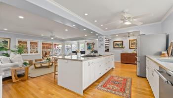 5417  Kilauea Place Waialae Nui Vly, Diamond Head home - photo 3 of 25