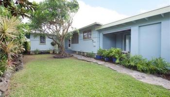 545 Halela St Coconut Grove, Kailua home - photo 1 of 23 545 Halela St Coconut Grove, Kailua home - photo 1 of 23