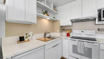 Kukui Plaza condo # D2412, Honolulu, Hawaii - photo 5 of 21