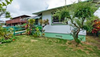 550 Kawainui St Coconut Grove, Kailua home - photo 2 of 16 550 Kawainui St Coconut Grove, Kailua home - photo 2 of 16