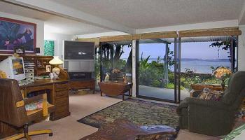 5511 Kalanianaole Hwy Niu Beach, Diamond Head home - photo 3 of 10 5511 Kalanianaole Hwy Niu Beach, Diamond Head home - photo 3 of 10