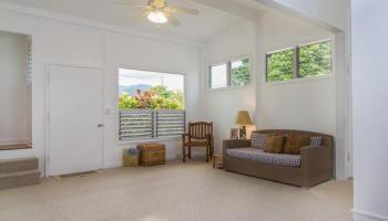 553 Kuaaina Way Coconut Grove, Kailua home - photo 2 of 10 553 Kuaaina Way Coconut Grove, Kailua home - photo 2 of 10