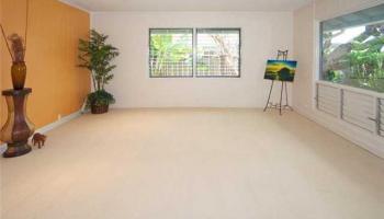 5532 Pia St Niu Valley, Diamond Head home - photo 4 of 10 5532 Pia St Niu Valley, Diamond Head home - photo 4 of 10