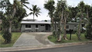 554 Paakiki Pl Enchanted Lake, Kailua home - photo 1 of 25 554 Paakiki Pl Enchanted Lake, Kailua home - photo 1 of 25