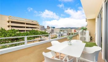 Keauhou Place condo # 407, Honolulu, Hawaii - photo 5 of 25 Keauhou Place condo # 407, Honolulu, Hawaii - photo 5 of 25