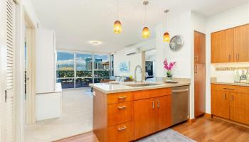 Keauhou Place condo # 807, Honolulu, Hawaii - photo 5 of 25