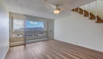 Ala Wai Plaza Skyrise condo # 1706, Honolulu, Hawaii - photo 4 of 12