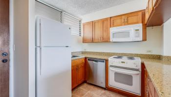 Ala Wai Plaza Skyrise condo # 1706, Honolulu, Hawaii - photo 4 of 16