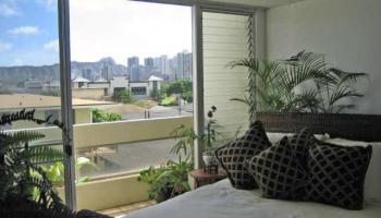 Ala Wai Plaza Skyrise condo # 401, Honolulu, Hawaii - photo 5 of 5