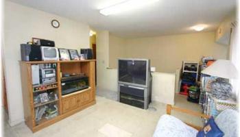 556 Waipa Ln Liliha, Honolulu home - photo 2 of 6 556 Waipa Ln Liliha, Honolulu home - photo 2 of 6