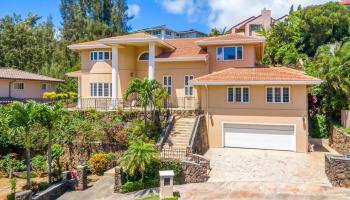 5608 Poola Street Kahala Kua, Diamond Head home - photo 1 of 18 5608 Poola Street Kahala Kua, Diamond Head home - photo 1 of 18