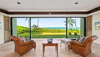 572C  N Kalaheo Ave Beachside, Kailua home - photo 3 of 25