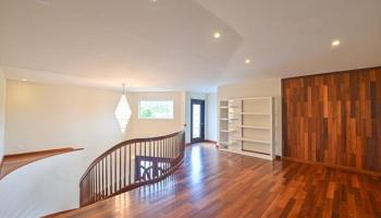 5789  Kalanianaole Hwy Niu Beach, Diamond Head home - photo 6 of 25