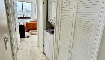 Royal Iolani condo # 2506, Honolulu, Hawaii - photo 3 of 22