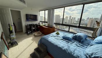 Royal Iolani condo # 2506, Honolulu, Hawaii - photo 6 of 22