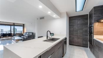 Royal Iolani condo # 3704, Honolulu, Hawaii - photo 6 of 25