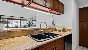 Royal Iolani condo # 504, Honolulu, Hawaii - photo 3 of 4