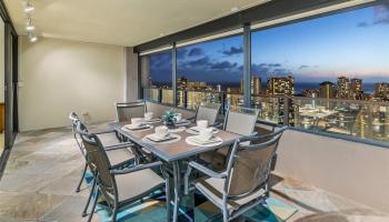 Royal Iolani condo # PH7, Honolulu, Hawaii - photo 5 of 25