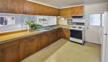 5838  Kalanianaole Hwy Niu Valley, Diamond Head home - photo 2 of 20